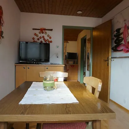 شقة Haus Waldblick *